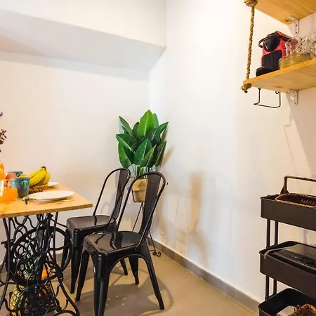 Camoes Lofty Boho Apartment